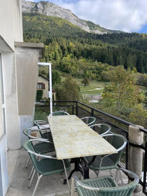 Magnifique Maison Renovee, 10Pers Rencurel Exterior foto